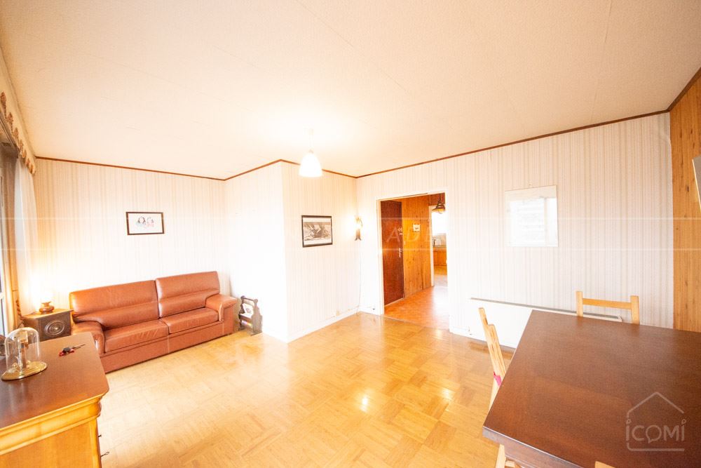 APPARTEMENT T4 - DERNIER ETAGE - ASCENSEUR - BALCONS - VUE DEGAGEE - CHAUFFAGE INDIVIDUEL GAZ - RARE photo 4